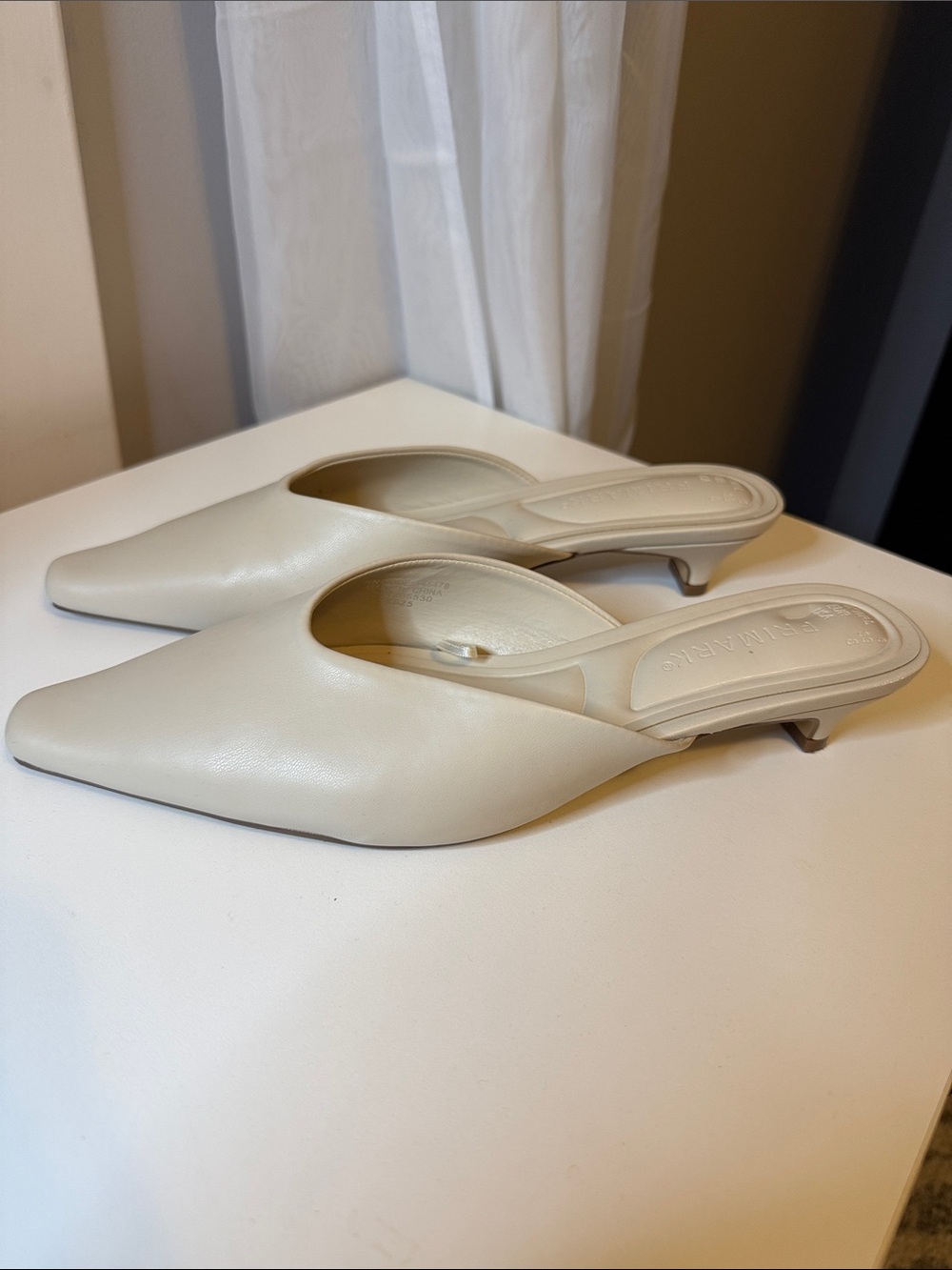 Women's Pointed Kitten Heel Mules in Cream
